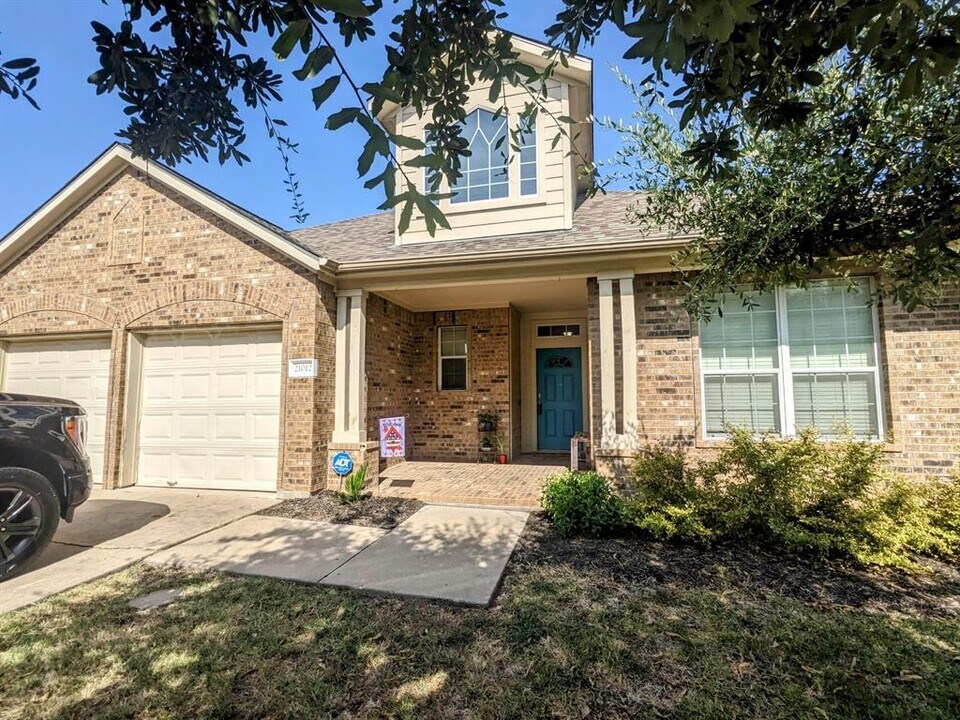 21012 Penny Royal Dr in Pflugerville, TX - Building Photo