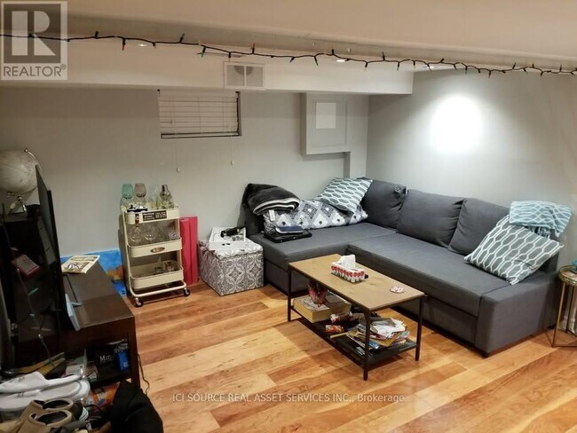 29 Via Italia in Toronto, ON - Building Photo - Building Photo