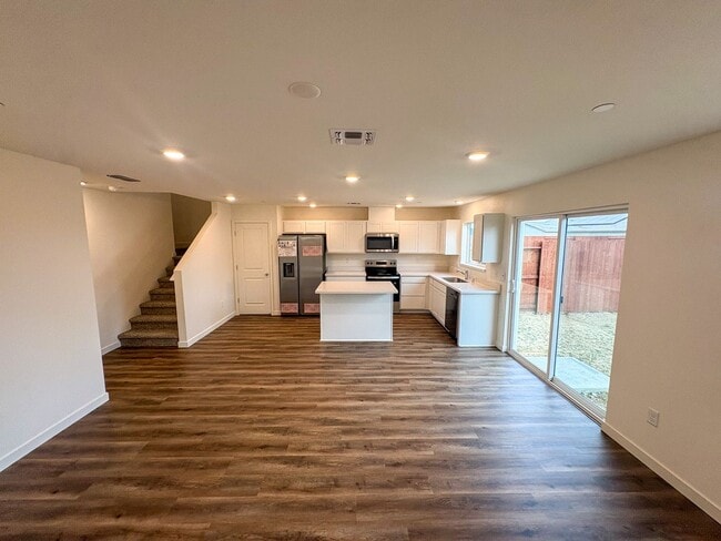 827 Congaree Ln in Redding, CA - Building Photo - Building Photo