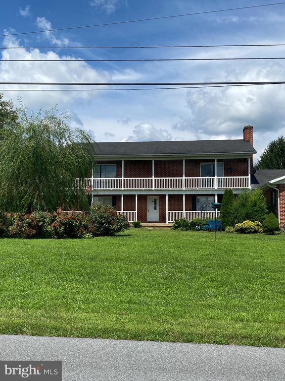 property at 204 N Red Hill Rd