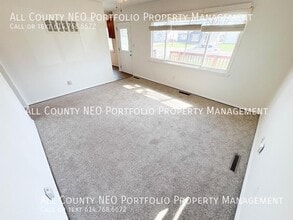 1748 Ward Rd in Columbus, OH - Building Photo - Building Photo