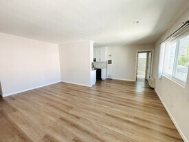 711 N Jackson St, Unit 5 in Glendale, CA - Building Photo
