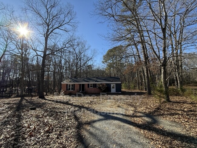 727 Chalklevel Rd in Louisa, VA - Building Photo - Building Photo