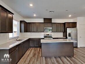 1688 Bullock Dr in Woodland, CA - Building Photo - Building Photo