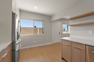 3801 Lincoln Ave in Oakland, CA - Building Photo - Building Photo