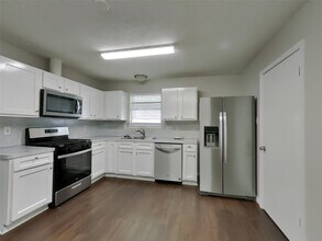 28707 Binefield St in Spring, TX - Building Photo - Building Photo