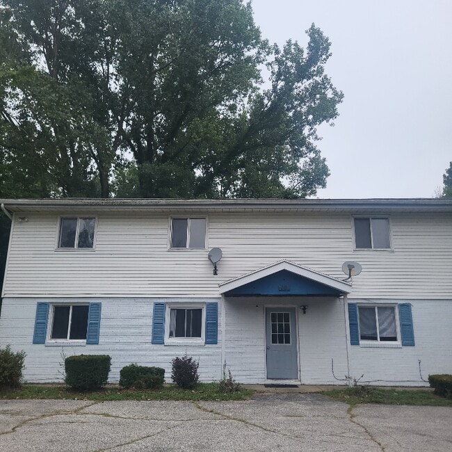 property at 1003 Colonial Dr