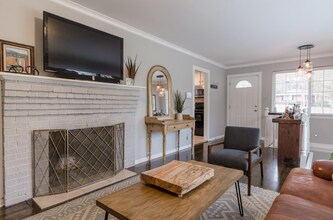 1401 Seneca Pl, Unit B-115 in Charlotte, NC - Building Photo - Building Photo