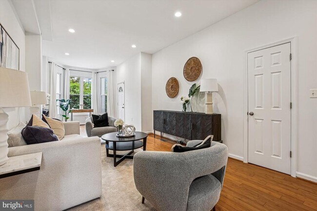 13 R St NE in Washington, DC - Building Photo - Building Photo