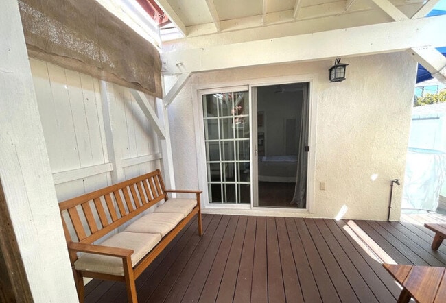 1141 24th St in Santa Monica, CA - Building Photo - Building Photo