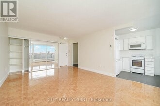 666 Spadina Ave. in Toronto, ON - Building Photo - Building Photo