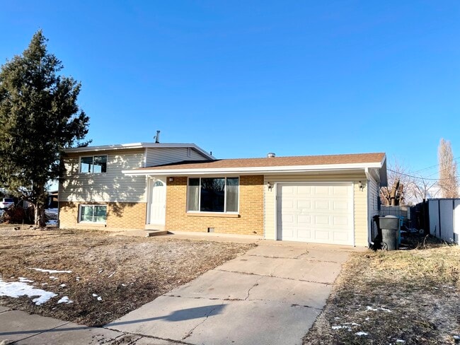 property at 564 W 5275 S