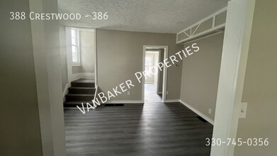 388 Crestwood Ave-Unit -386 in Akron, OH - Building Photo - Building Photo