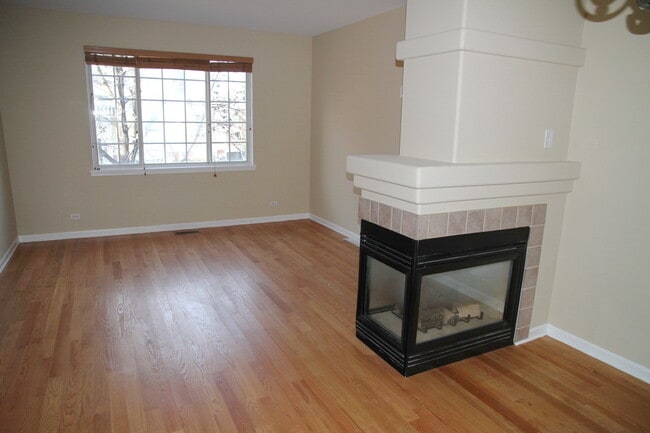 2226 Daybreak Dr in Aurora, IL - Building Photo - Building Photo