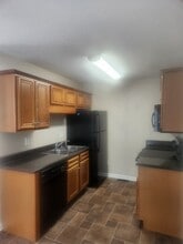 529 Crest Dr SW, Unit Appt4 in Cleveland, TN - Building Photo - Building Photo