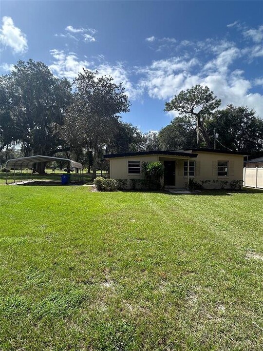 285 Seminole Ave in Lake Mary, FL - Building Photo