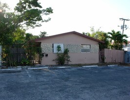 100 NW 28th Ave in Fort Lauderdale, FL - Building Photo