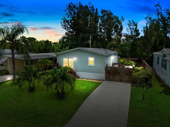 property at 8011 SE Skylark Ave