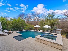 1006 Meriden Ln in Austin, TX - Building Photo