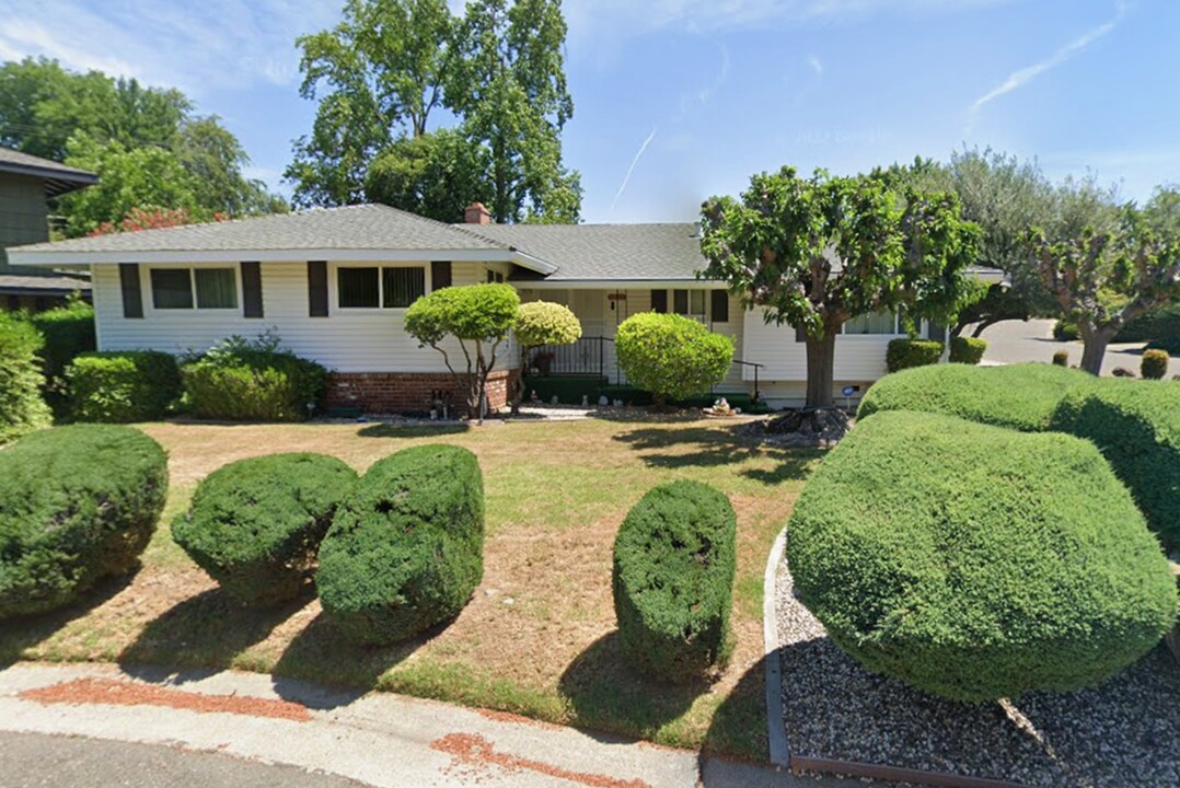 7812 Apple Valley Ct in Fair Oaks, CA - Building Photo