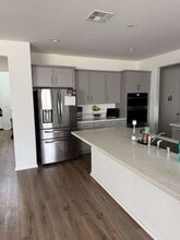 5197 Amaryllis St in Hemet, CA - Building Photo - Building Photo
