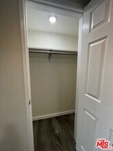 7045 Hawthorn Ave in Los Angeles, CA - Building Photo - Building Photo