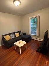 405 West St in Bristol, CT - Building Photo - Building Photo