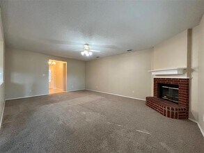 4021 Busch Gardens Dr in Fort Worth, TX - Building Photo - Building Photo