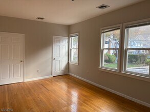 507 Bloomfield Ave in Nutley, NJ - Building Photo - Building Photo