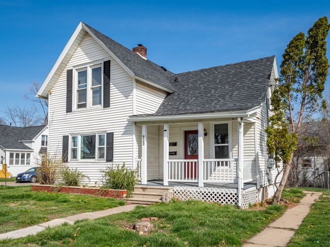 368 14th Ave SW-Unit -Upper in Cedar Rapids, IA - Building Photo - Building Photo