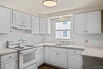335 Sundridge Dr in Amherst, NY - Building Photo - Building Photo