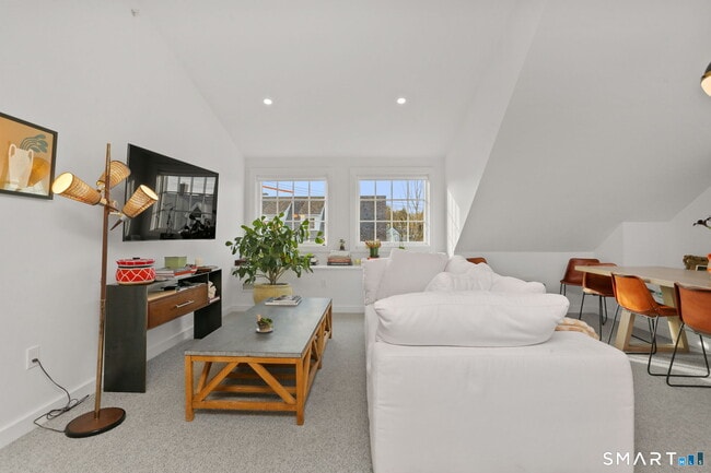 property at 140 Rowayton Ave