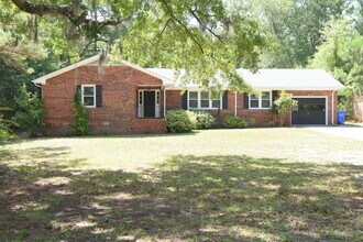 1502 Parmele Dr in Wilmington, NC - Foto de edificio - Building Photo