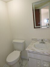 728 N Fairfield Dr in Pensacola, FL - Building Photo - Building Photo