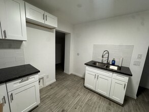 3305 San Dimas St in Bakersfield, CA - Building Photo - Building Photo