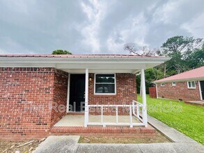 277 Pine Ave in Trenton, GA - Building Photo - Building Photo
