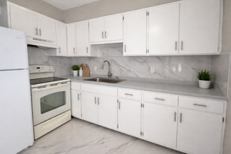 12 3rd St in Frostproof, FL - Foto de edificio - Building Photo