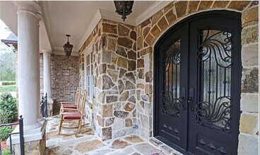 6552 Long Acres Dr in Atlanta, GA - Building Photo - Building Photo