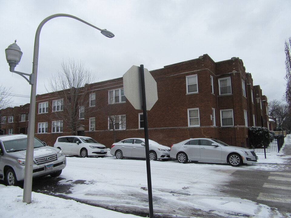 1255 N Central Ave in Chicago, IL - Building Photo