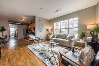 238 Walker St SW, Unit 23 in Atlanta, GA - Foto de edificio - Building Photo