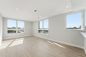 40 Center St in Jersey City, NJ - Foto de edificio - Building Photo