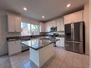 2041 Milky Way Cir in Roseville, CA - Building Photo - Building Photo