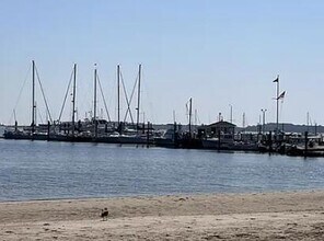 288 Ocean St in Hyannis, MA - Building Photo - Building Photo