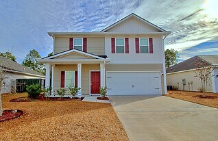 33 Daylily Ct in Hinesville, GA - Building Photo