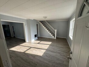 724 Division St in Mishawaka, IN - Foto de edificio - Building Photo