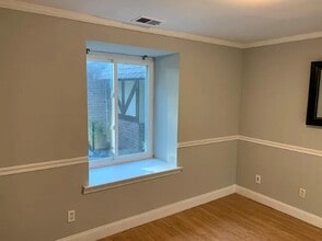 120 Glen Hollow Dr, Unit 120 Glen in Port Jefferson Station, NY - Foto de edificio - Building Photo