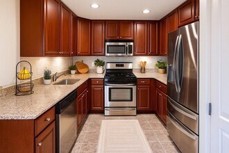 38 Village Rd, Unit 715 in Middleton, MA - Foto de edificio - Building Photo