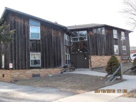 2459 S 99th St in West Allis, WI - Building Photo