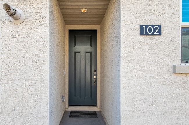 737 E Beauchamp Dr in Gilbert, AZ - Building Photo - Building Photo