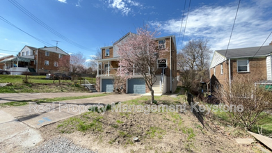 4230 McCaslin St in Pittsburgh, PA - Building Photo - Building Photo